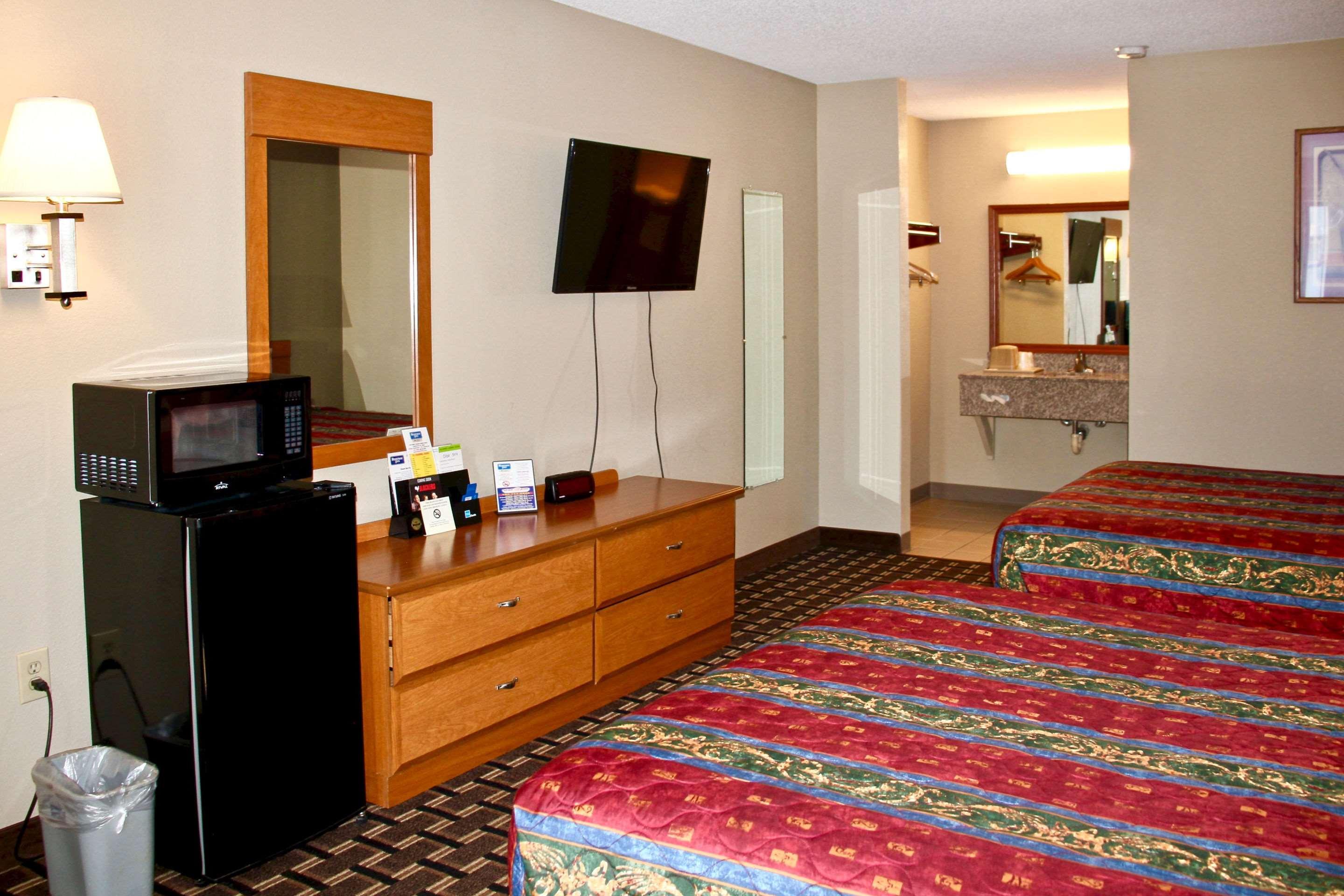Rodeway Inn University Area Charlotte Exterior photo