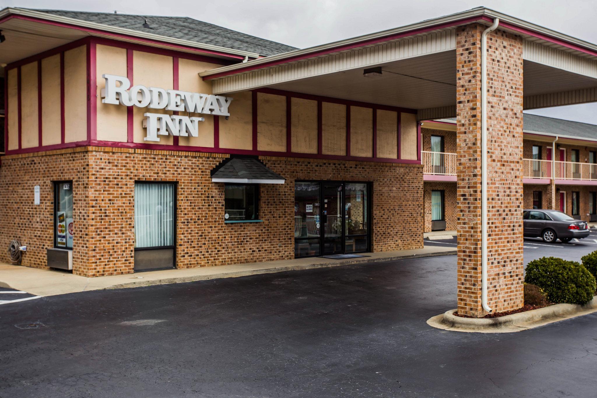 Rodeway Inn University Area Charlotte Exterior photo