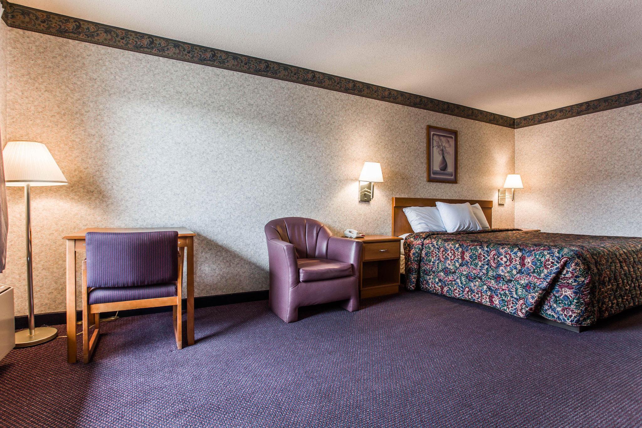 Rodeway Inn University Area Charlotte Exterior photo